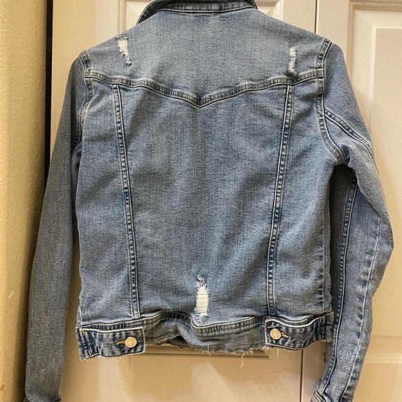 Zara distressed denim jacket EUC - Picture 3 of 4